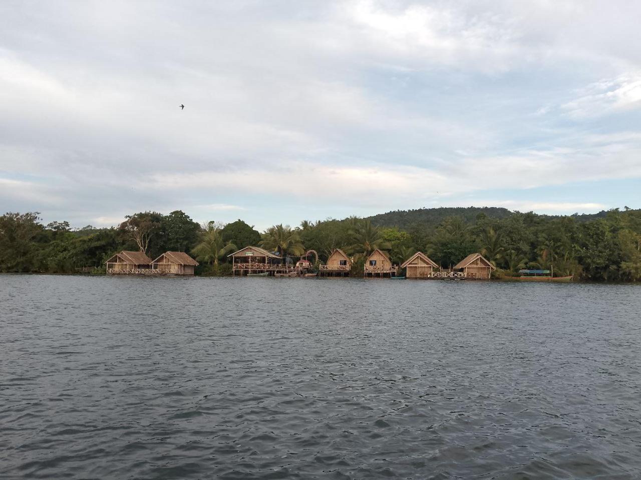 The Floating House Villa Krŏng Kaôh Kŏng Szoba fotó